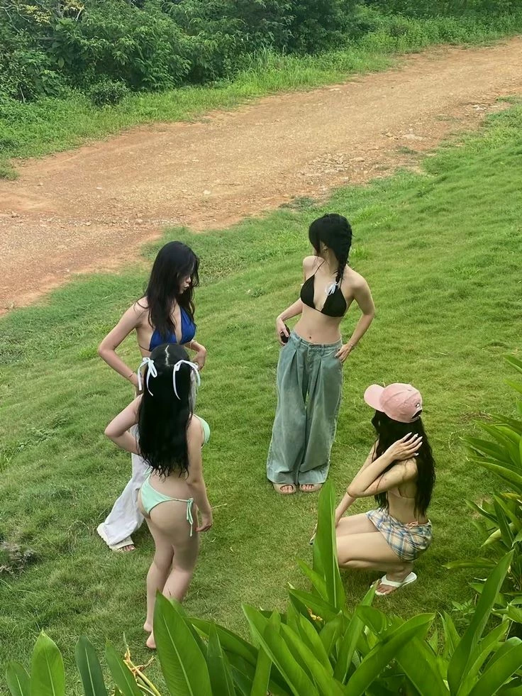 your 4 girlfriends thumbnail