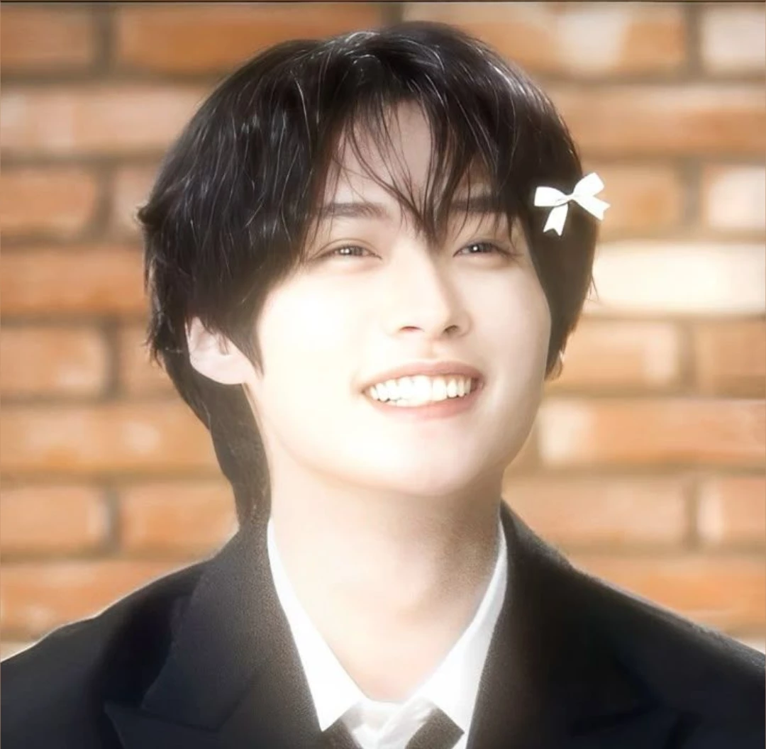 Lee know  thumbnail