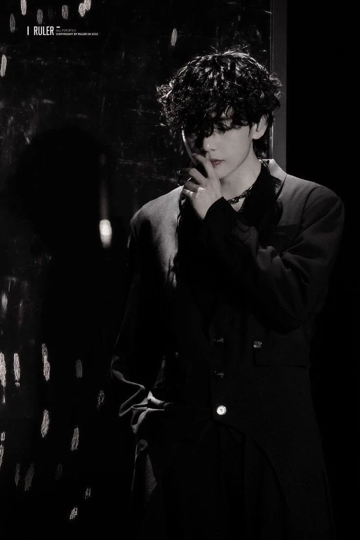 Kim Taehyung  thumbnail
