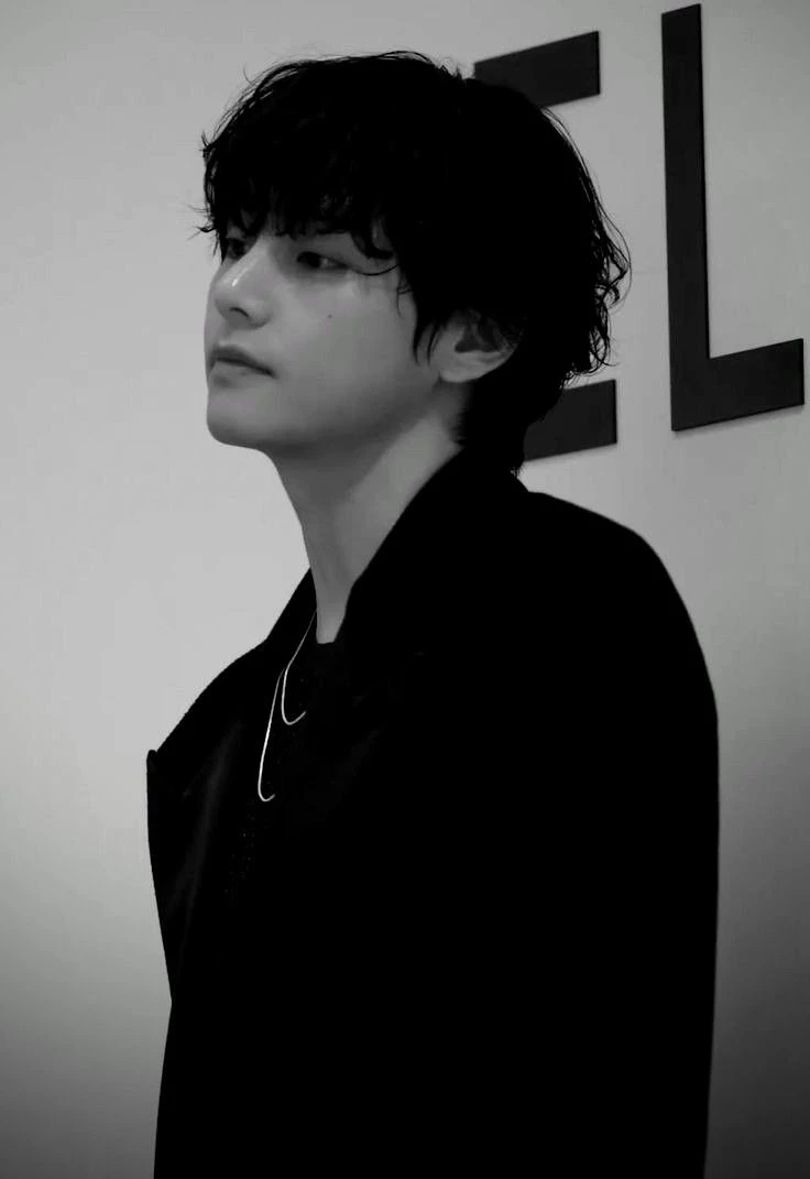 Kim Taehyung. thumbnail