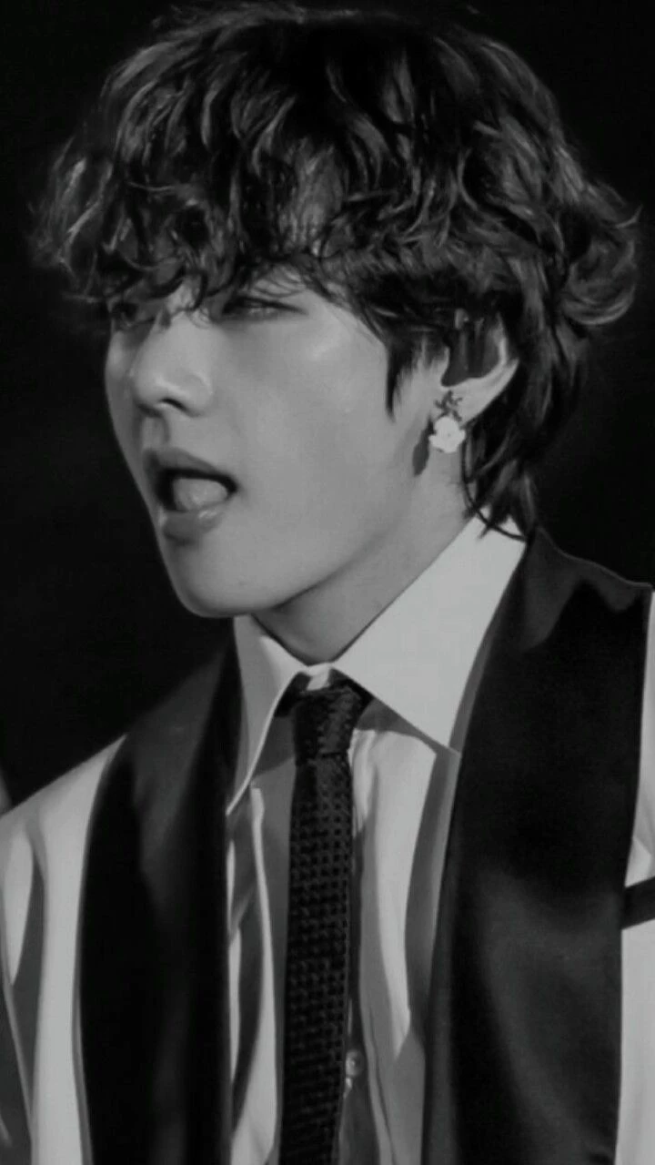 Kim Taehyung. thumbnail