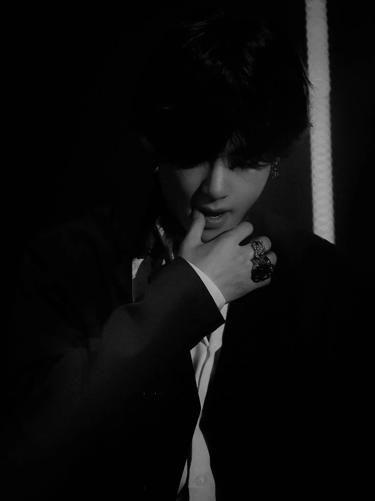 Kim Taehyung. thumbnail