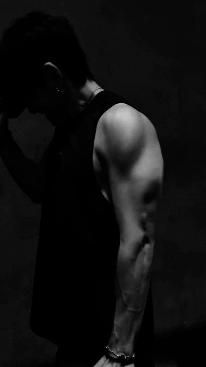 Kim Taehyung. thumbnail