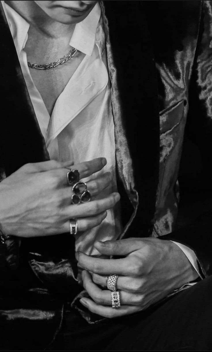 Kim Taehyung. thumbnail