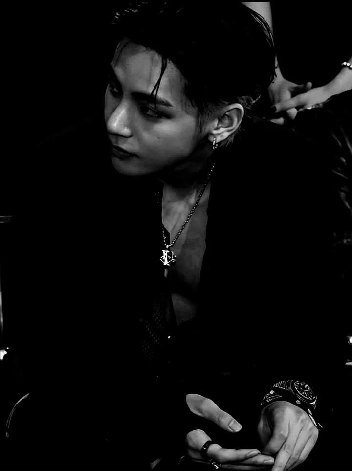 Kim Taehyung. thumbnail