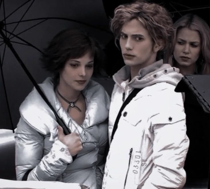 Twilight - Alice Cullen × Jasper Halle thumbnail