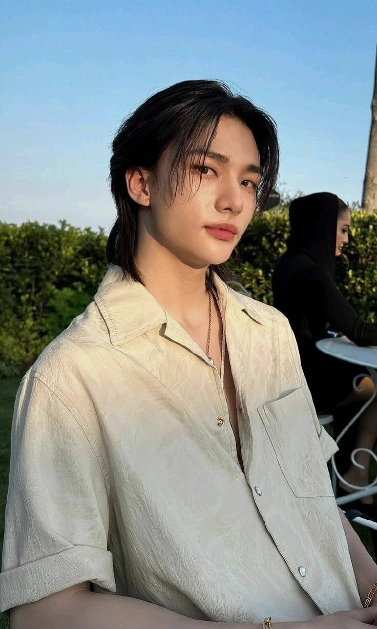 Hyunjin (best friend, roommate) thumbnail