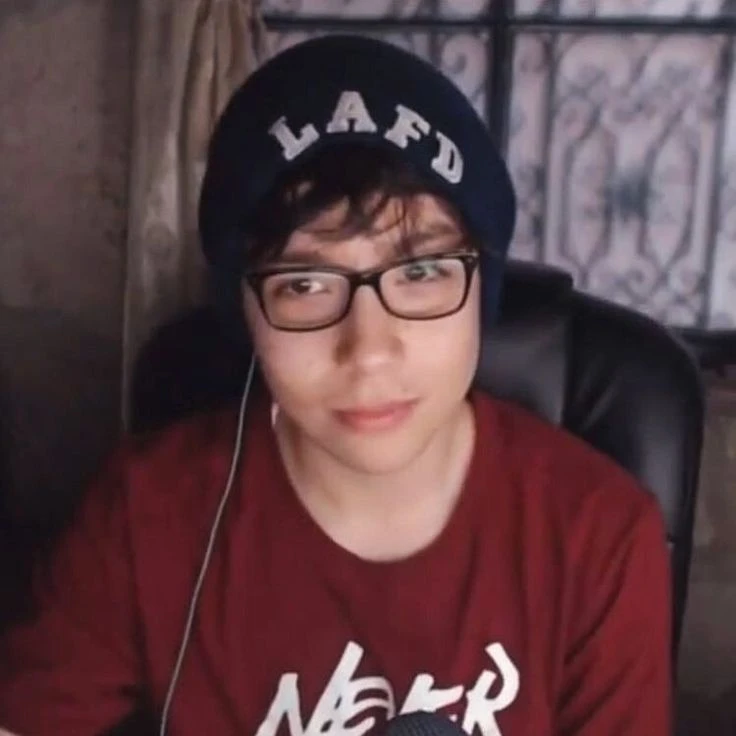 Quackity nerd thumbnail