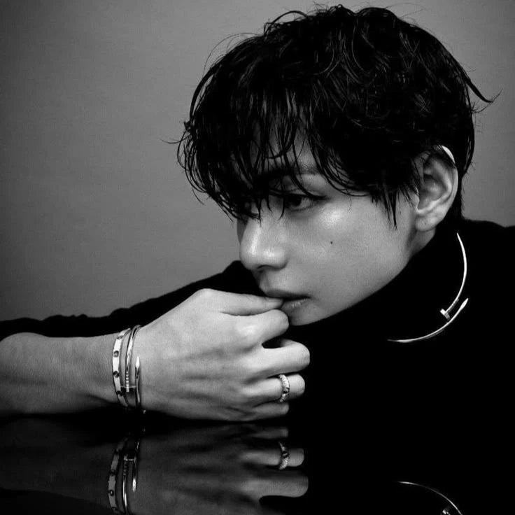 Kim Taehyung thumbnail
