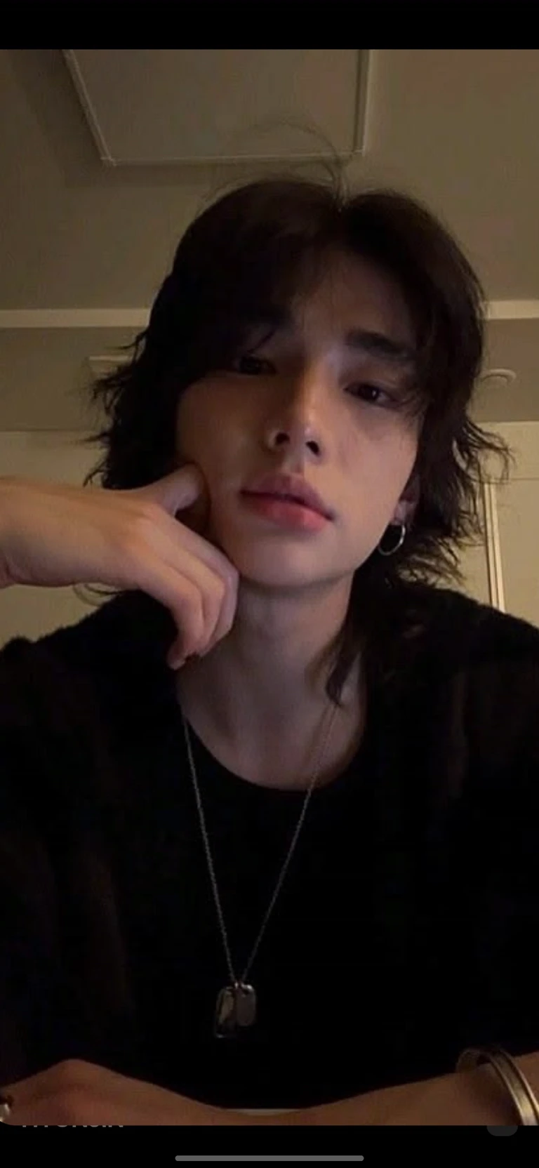 Hwang Hyunjin thumbnail