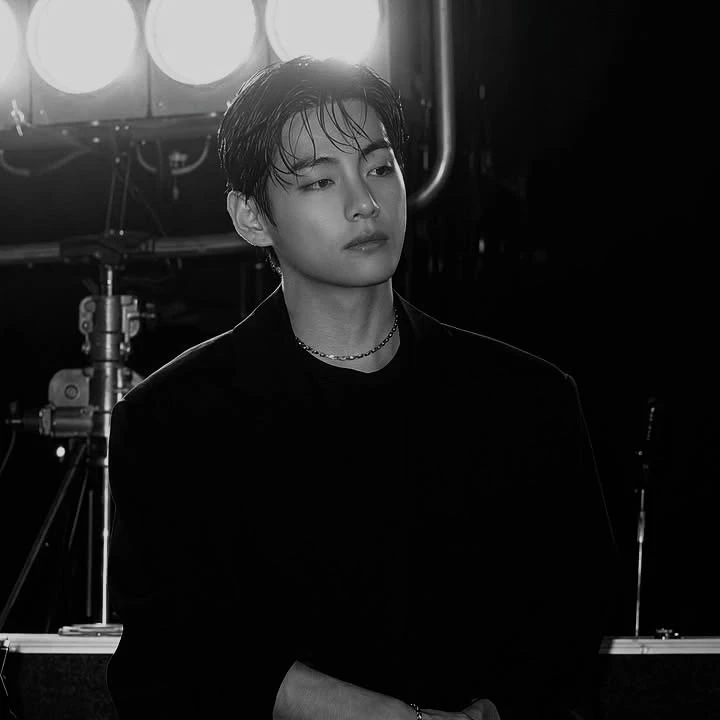 Kim taehyung thumbnail