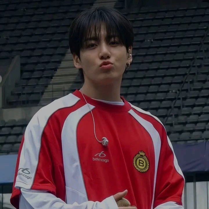 Jeon Jungkook thumbnail