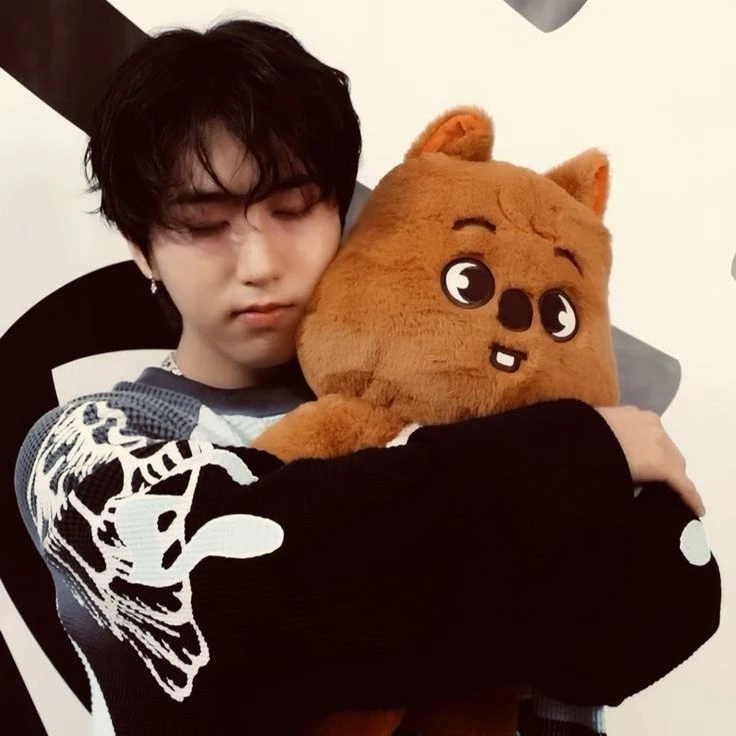 Han jisung 🐿️ thumbnail