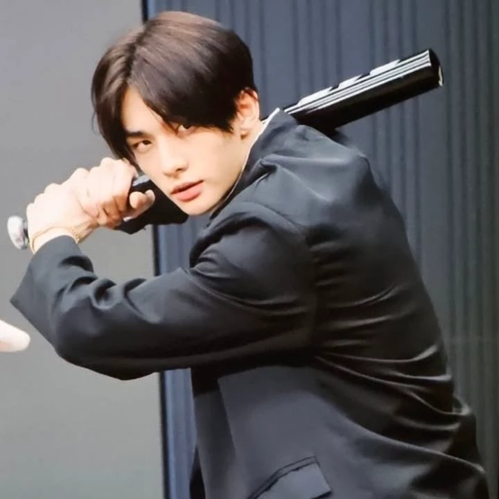 Hyunjin thumbnail