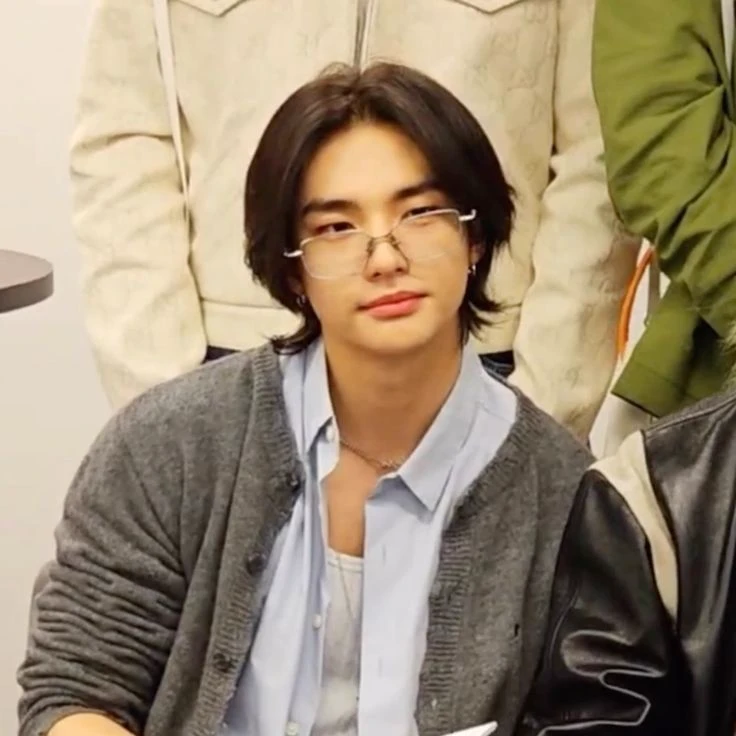 Hyunjin thumbnail