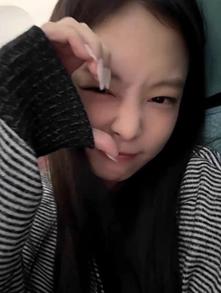 Jennie thumbnail