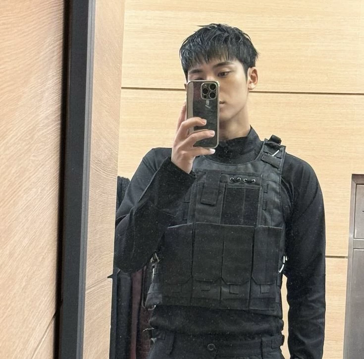 Kim Mingyu thumbnail