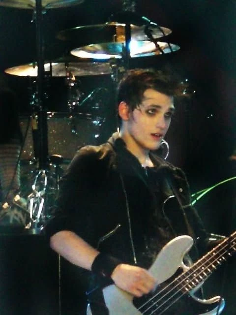 Mikey Way thumbnail