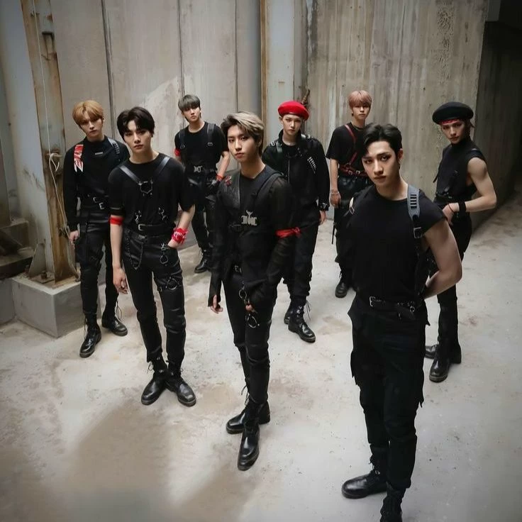 straykids thumbnail