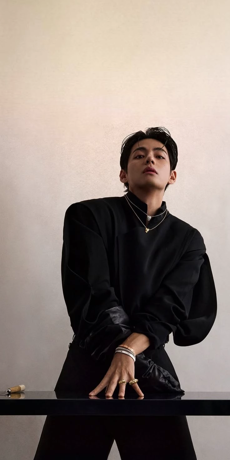 KIM TAEHYUNG thumbnail