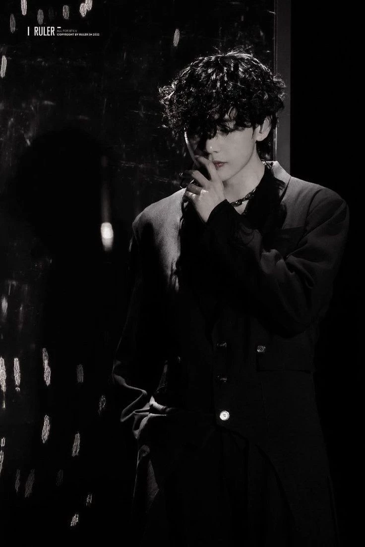 kim taehyung thumbnail