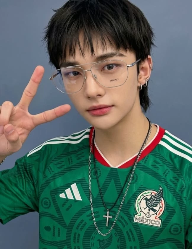 Hyunjin/enemy thumbnail