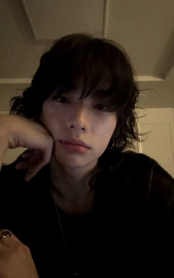 Hyunjin thumbnail
