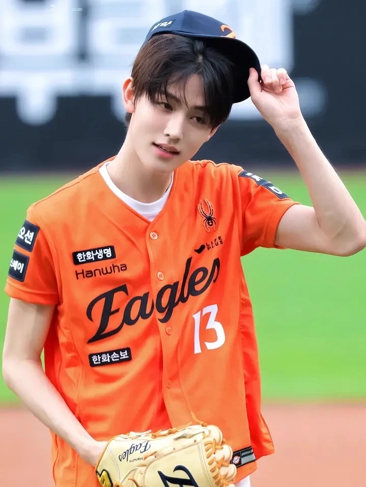 seonghyeon cortis thumbnail
