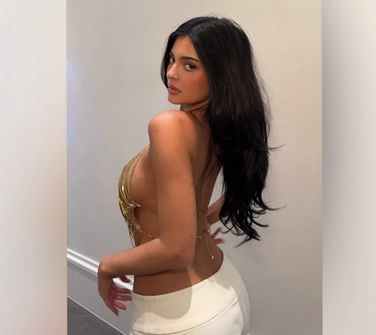 Kylie Jenner  thumbnail