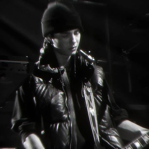 tom Kaulitz  thumbnail
