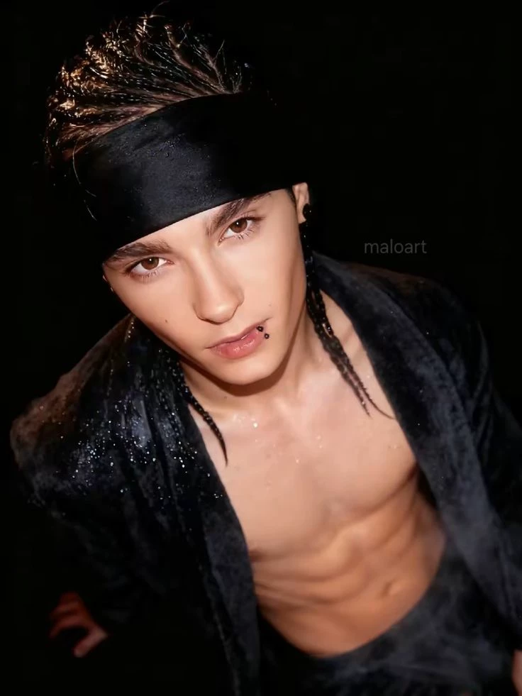 tom Kaulitz  thumbnail