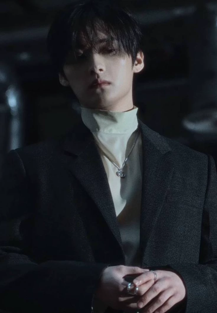 Lee Minho - vampire prince thumbnail