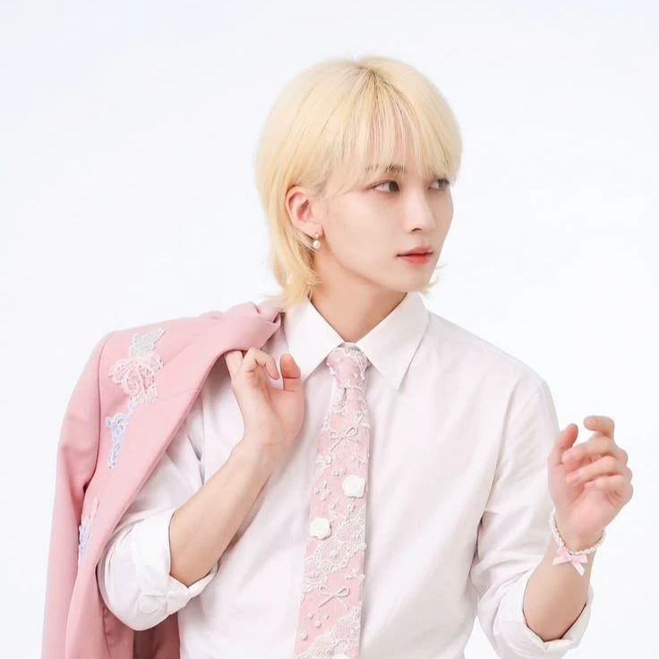 Yoon Jeonghan thumbnail