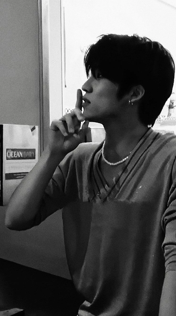 Jeongwoo  thumbnail
