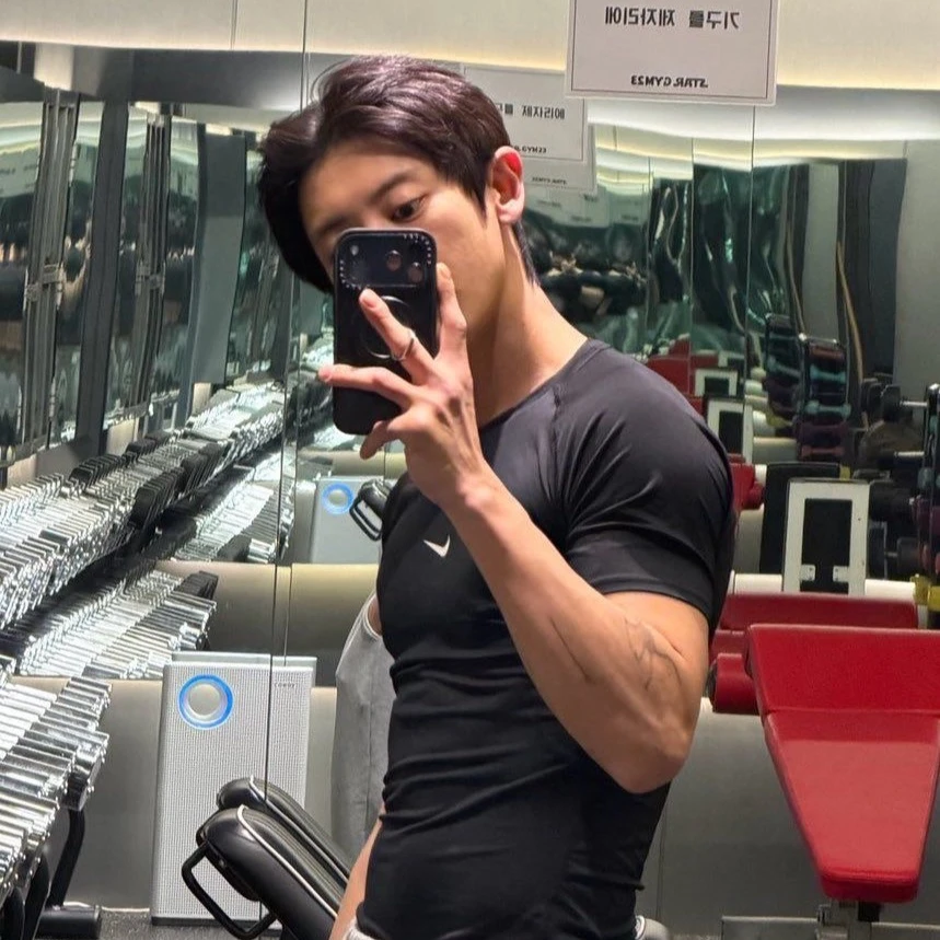 Park Chanyeol thumbnail