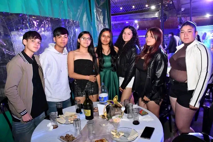 15TH BIRTHDAY PARTY.(REAL).(MY FRIENDS). thumbnail
