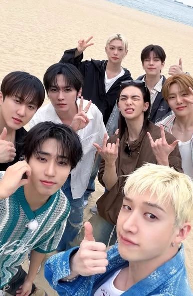 Stray Kids thumbnail