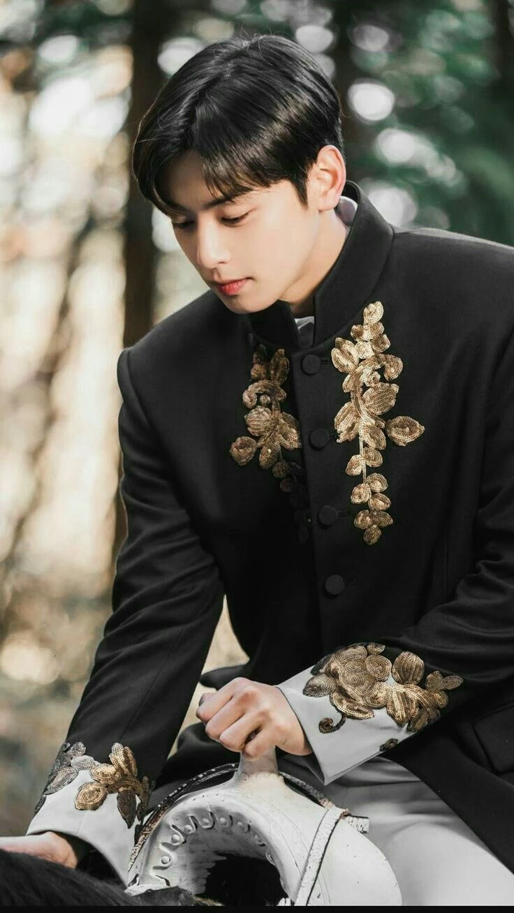 Cha Eunwoo thumbnail