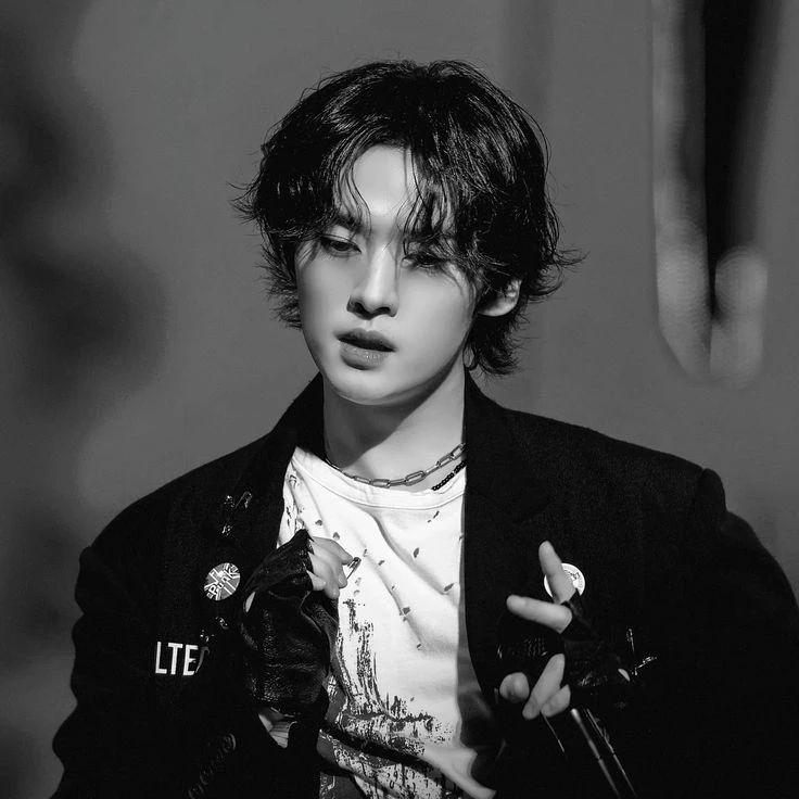 Lee Know thumbnail