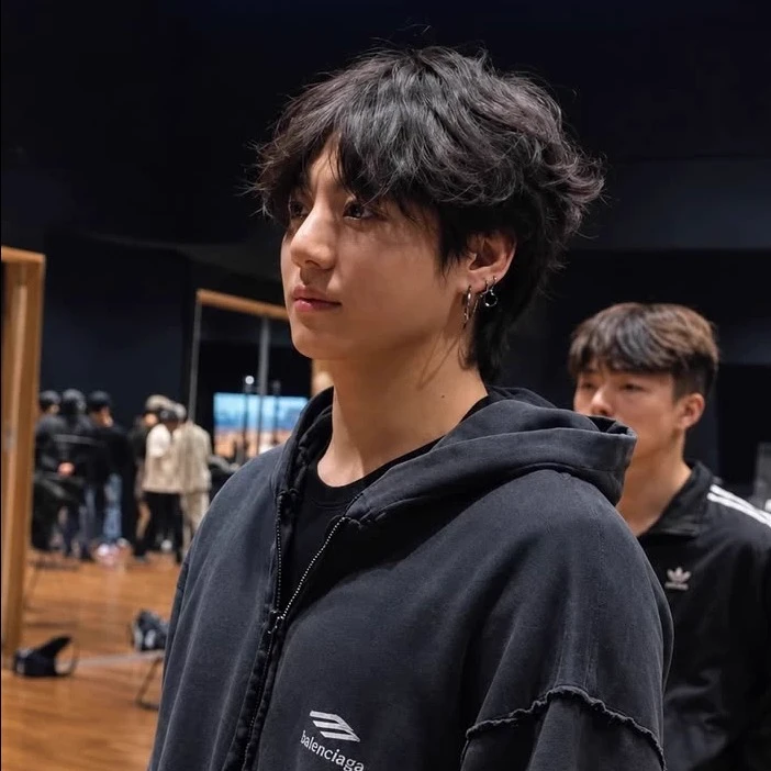 ☆ jungkook idol thumbnail