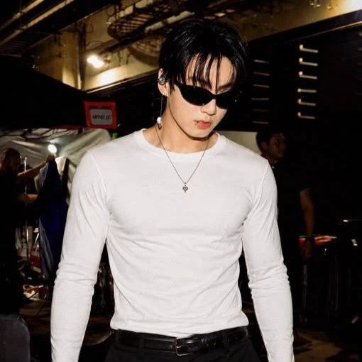 ☆ jungkook boyfriend thumbnail