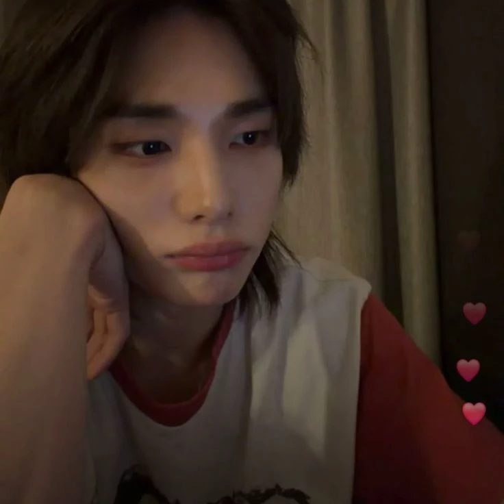hyunjin thumbnail