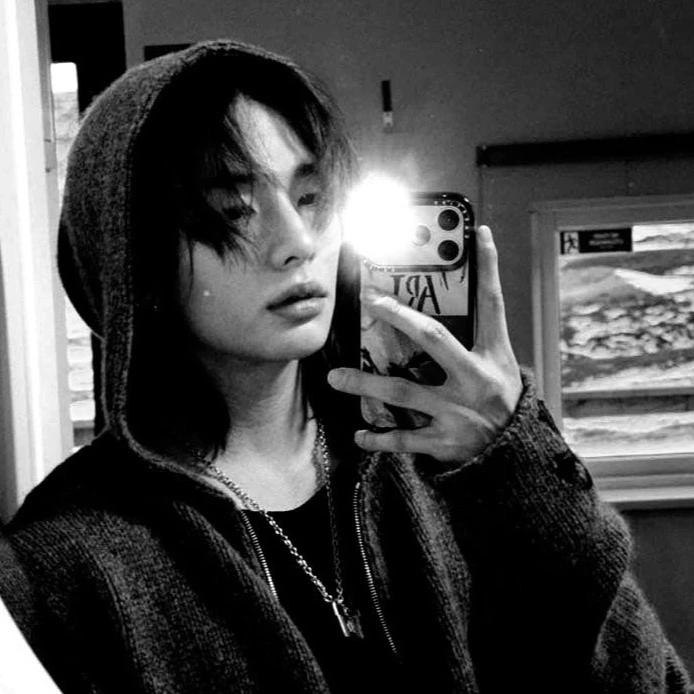 Hyunjin thumbnail