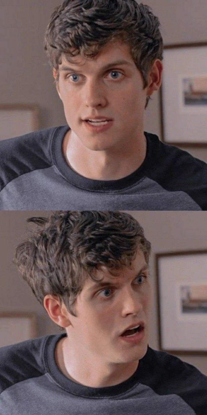 Isaac lahey🐺🦋 thumbnail