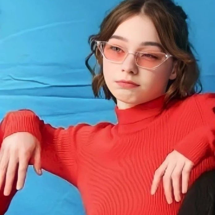 Emma myers