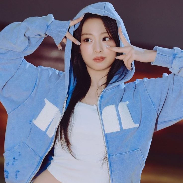 Ahyeon thumbnail