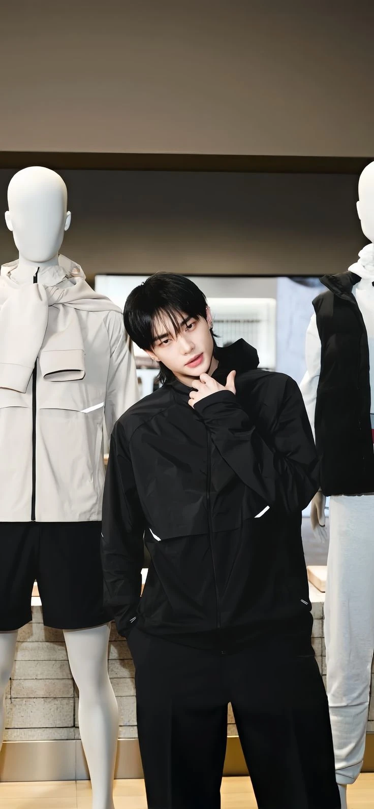 Hyunjin thumbnail