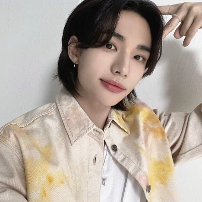 hyunjin thumbnail