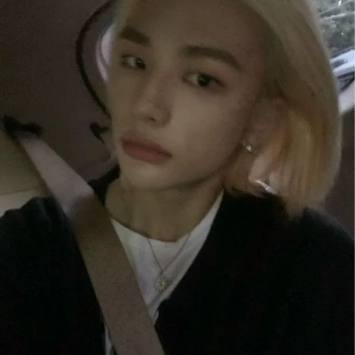 hyunjin thumbnail