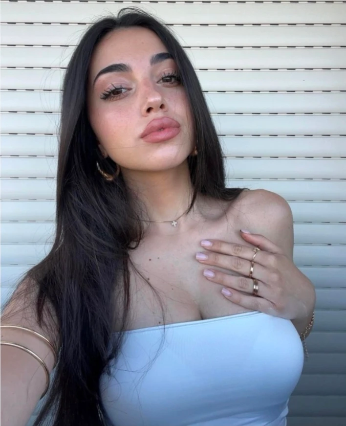 Ines Garcia thumbnail